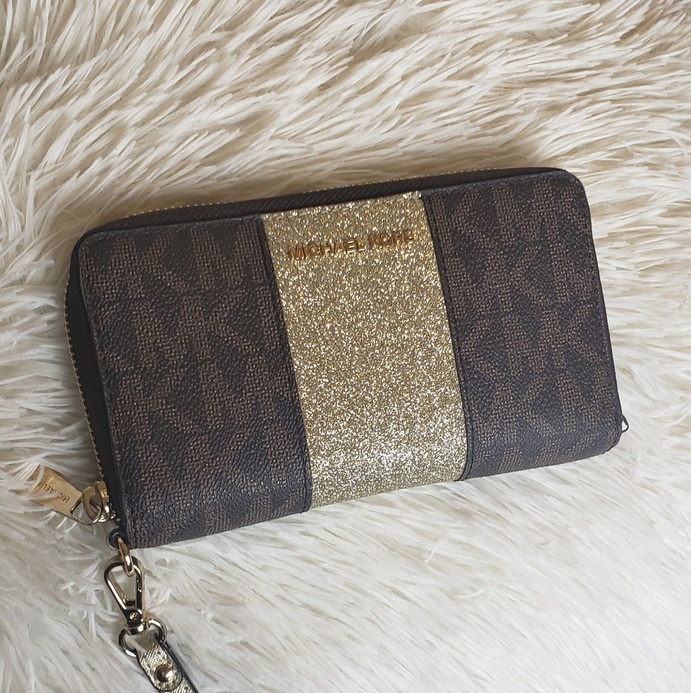 Michael Kors Gorgeous Wrislet